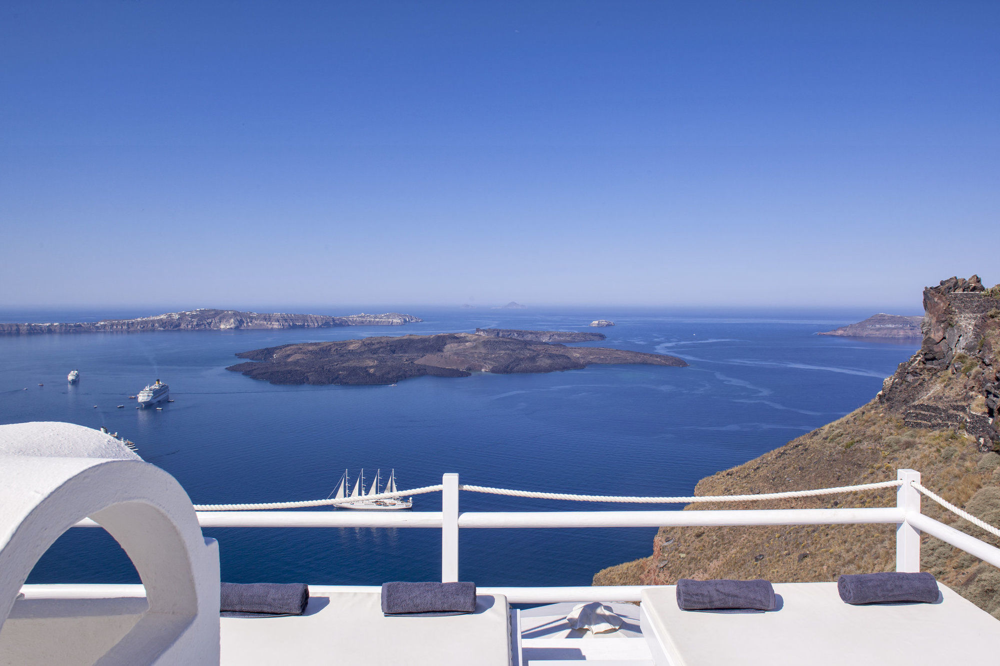 Отель On The Rocks - Small Luxury Of The World (adults Only) 4*